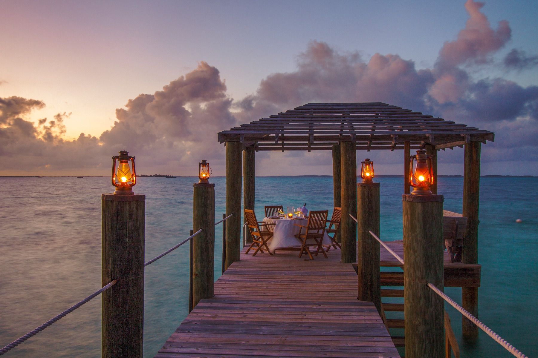 Three Bees at Harbour Island villa photo.